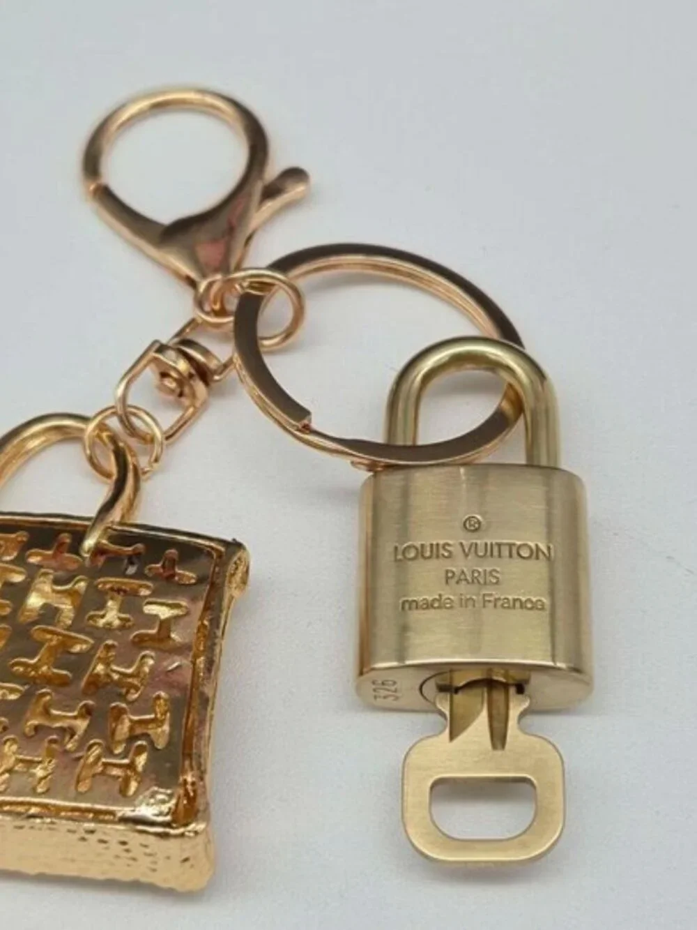 Louis Vuitton Gold Padlock 🔒 Key Set Authentic LV w/ Unbranded Bag Keychain